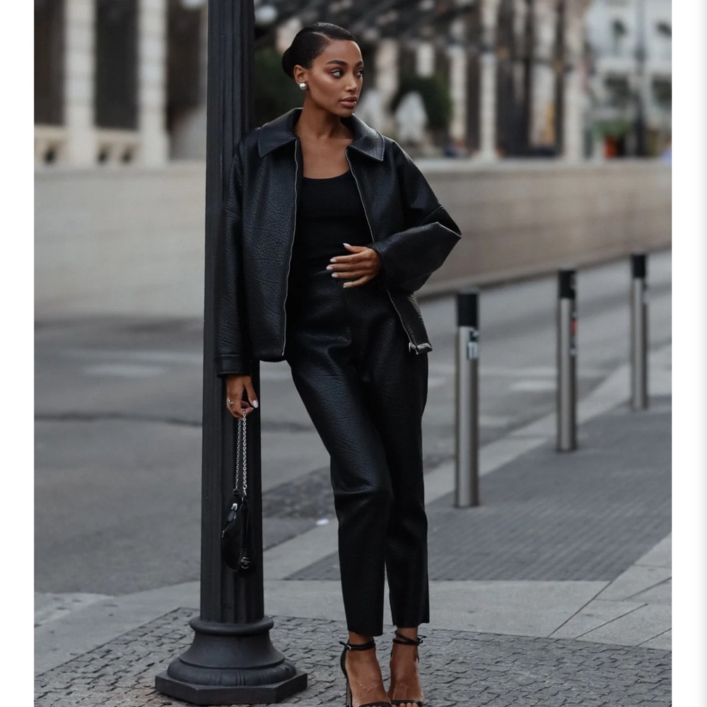 Women’s Jacket-Elegant Black - Picture 7 of 15